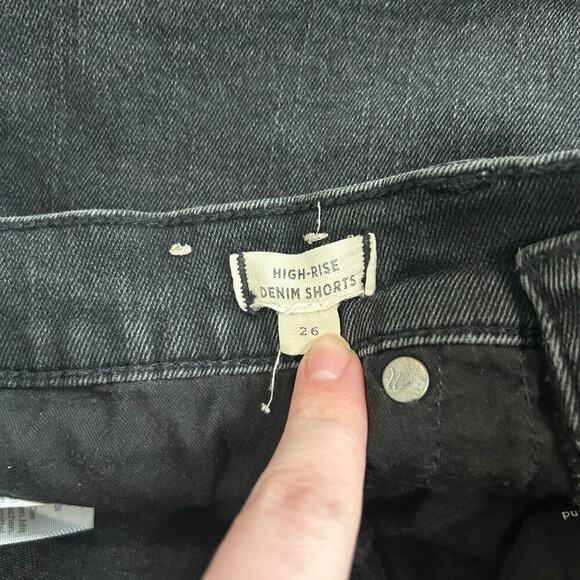 Madewell High Rise Denim Shorts Lunar Wash Black Stretch Raw Hem Distressed 26 - Picture 5 of 7